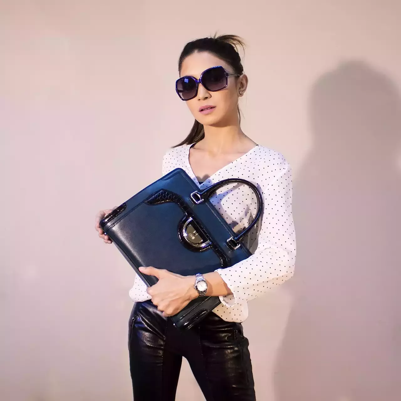 5 Must-Have Handbags for Every Woman's Collection